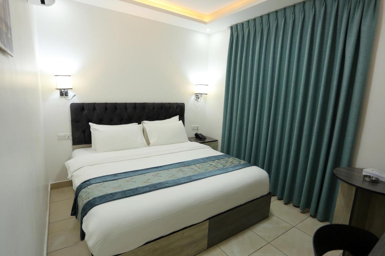 Down Town Hotel Aqaba Esterno foto